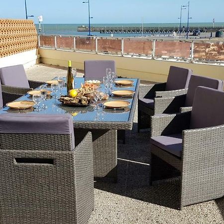 Appartement Vue Sur Mer Et Port Grandcamp-Maisy Buitenkant foto